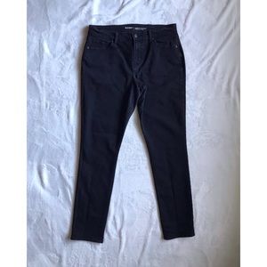 Old Navy Mid-Rise Curvy Skinny Jeans